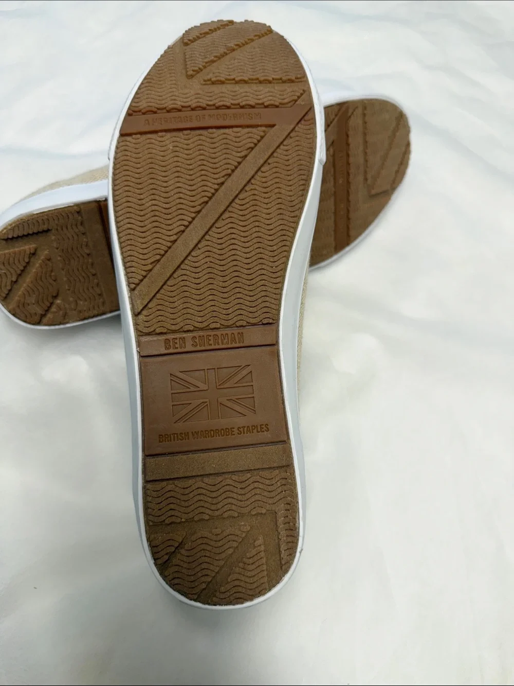 Ben Sherman Men's Beige Canvas Sneakers with White Trim NWOT